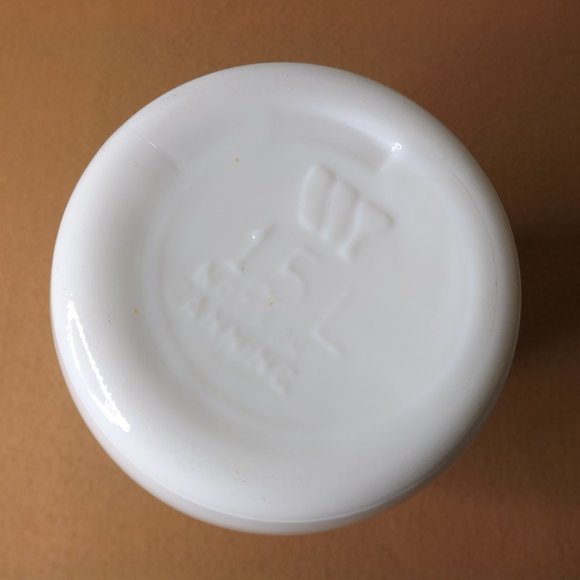 Milk Glass Container - Picture 3 of 6